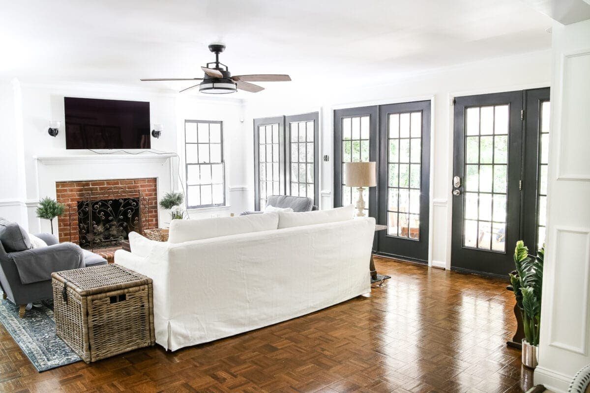 Laundry Room Updates: French Bifold Door | unigumushane.com - A rickity laundry room bifold door gets a beautiful and functional update with a French bifold door with frosted glass for hiding messes in a stylish way.