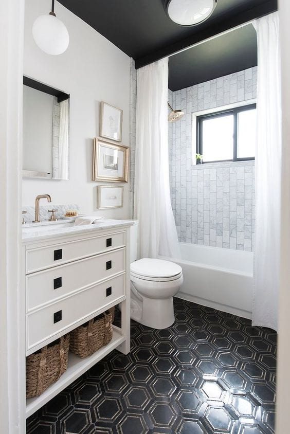 Making a Case for Black Paint | 25 gorgeous black paint room inspirations and how it can make any room feel high-end for just the cost of paint + how it can improve your quality of life.