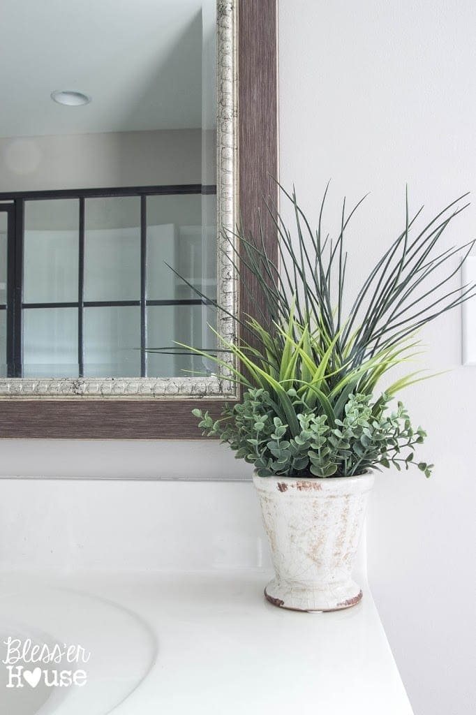 Bathroom Budget Makeover | Builder Grade to Rustic Industrial | Unigumushane
