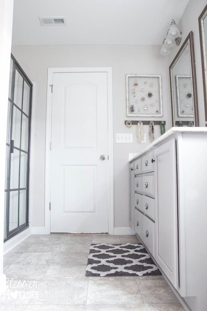 Bathroom Budget Makeover | Builder Grade to Rustic Industrial | Unigumushane