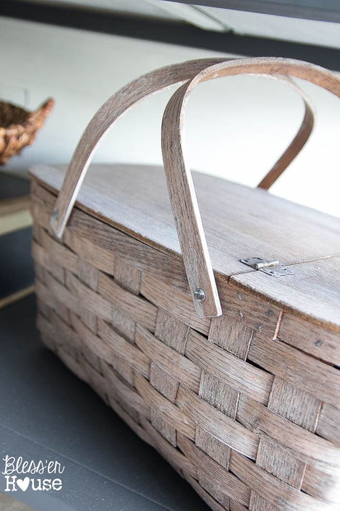 Modern Farmhouse Foyer Makeover | Unigumushane