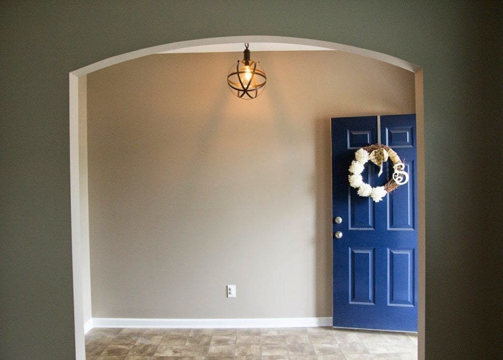 Modern Farmhouse Foyer Makeover | Unigumushane