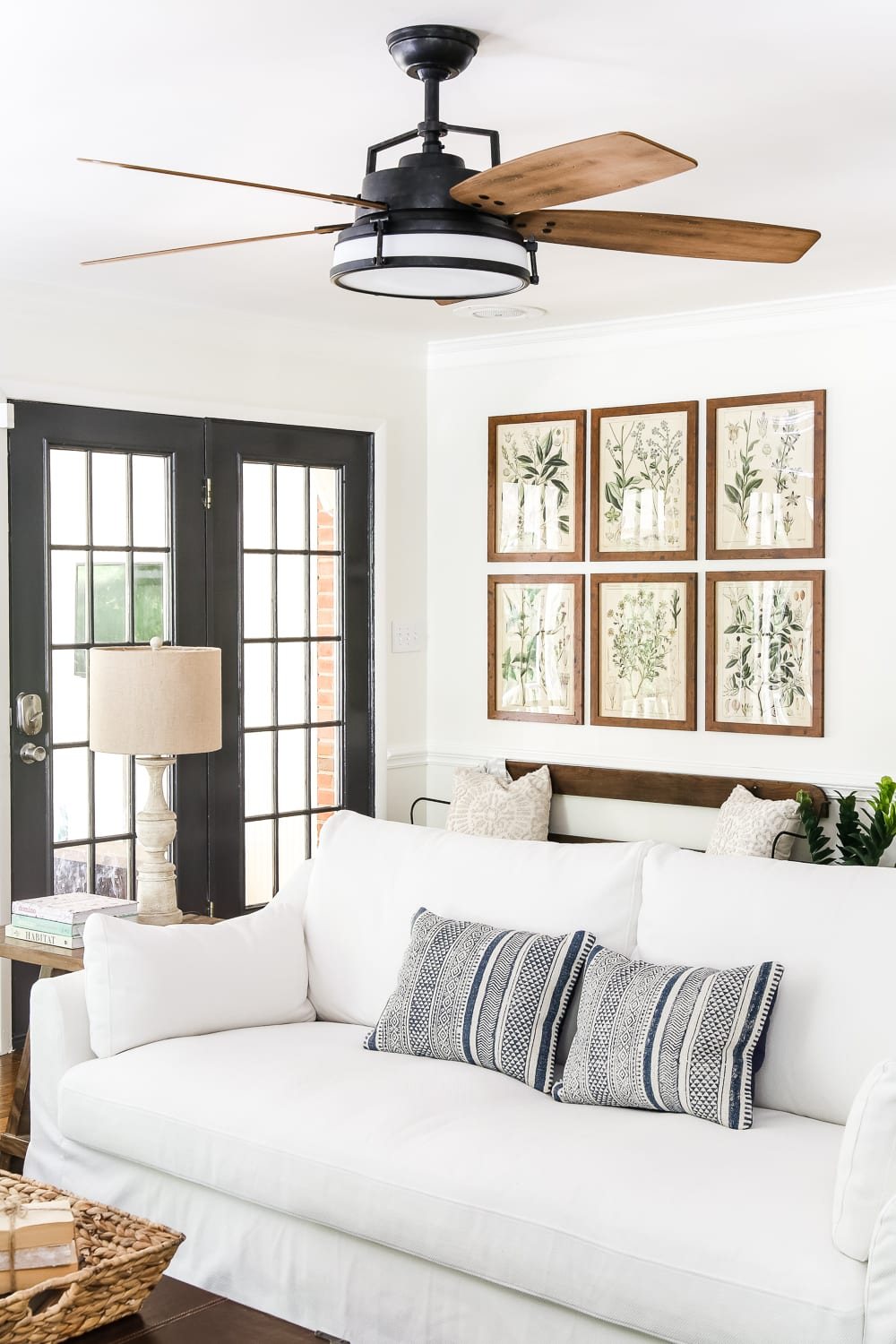 Modern French Farmhouse Summer Home Tour | unigumushane.com - A summer home tour with modern French farmhouse style using inexpensive decorating tricks and ways to stretch your dollar to look luxe on a budget, plus 8 more tours of gorgeous homes styled for summer!