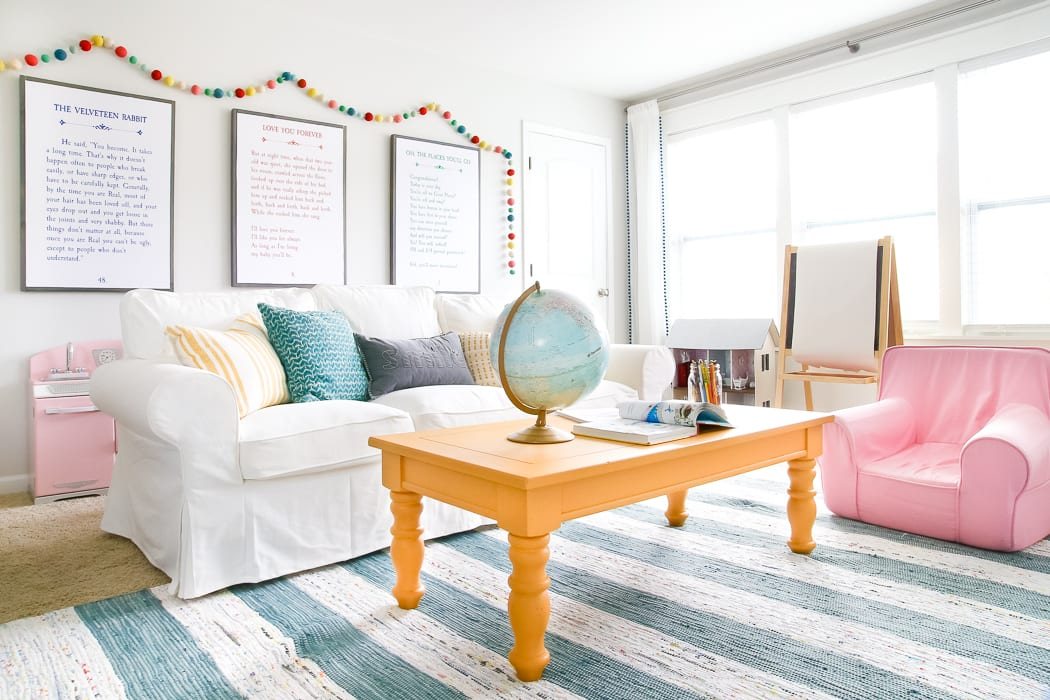 Mustard Playroom Coffee Table Makeover | unigumushane.com - An old thrifted wooden coffee table gets a bright and cheerful makeover using Fusion Mineral Paint in Mustard for a fun addition to a playroom.