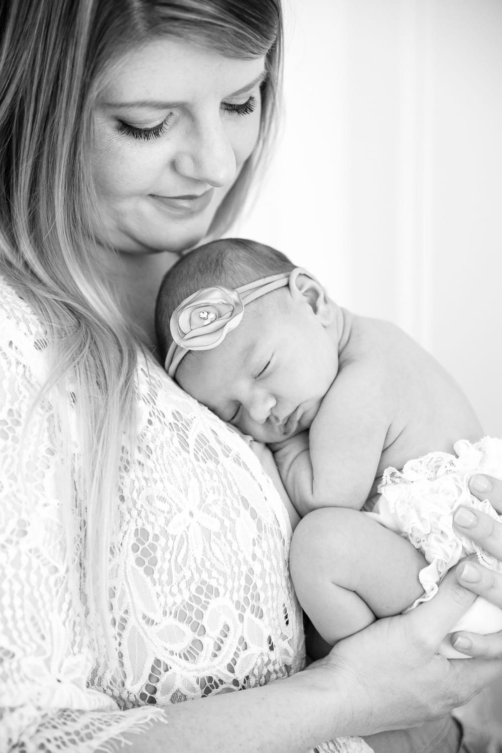 Exclusive Pumping Hacks That Work | A list of the best exclusive pumping tricks, tools, and resources to decrease stress, save time, and set you on track for a successful breastfeeding journey.