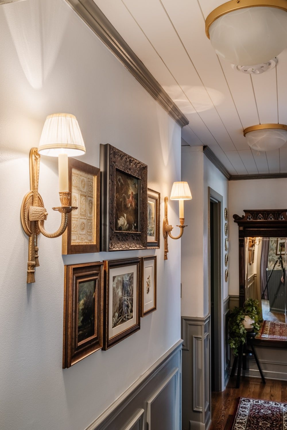 narrow hallway decorating ideas