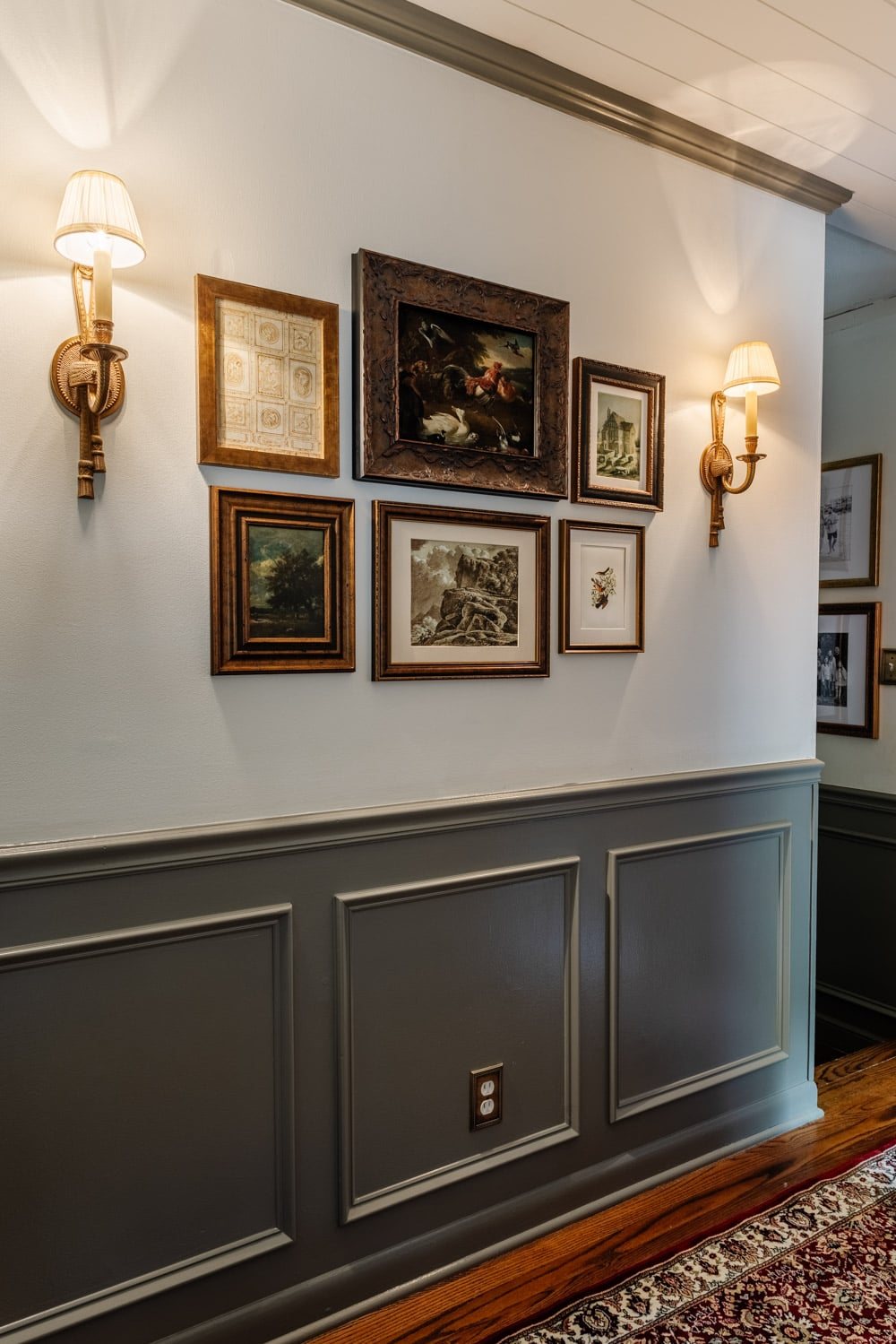 narrow hallway decorating ideas