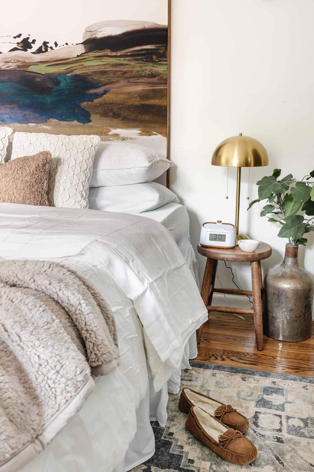 office guest room ideas : add warm bedding since air mattresses get cold