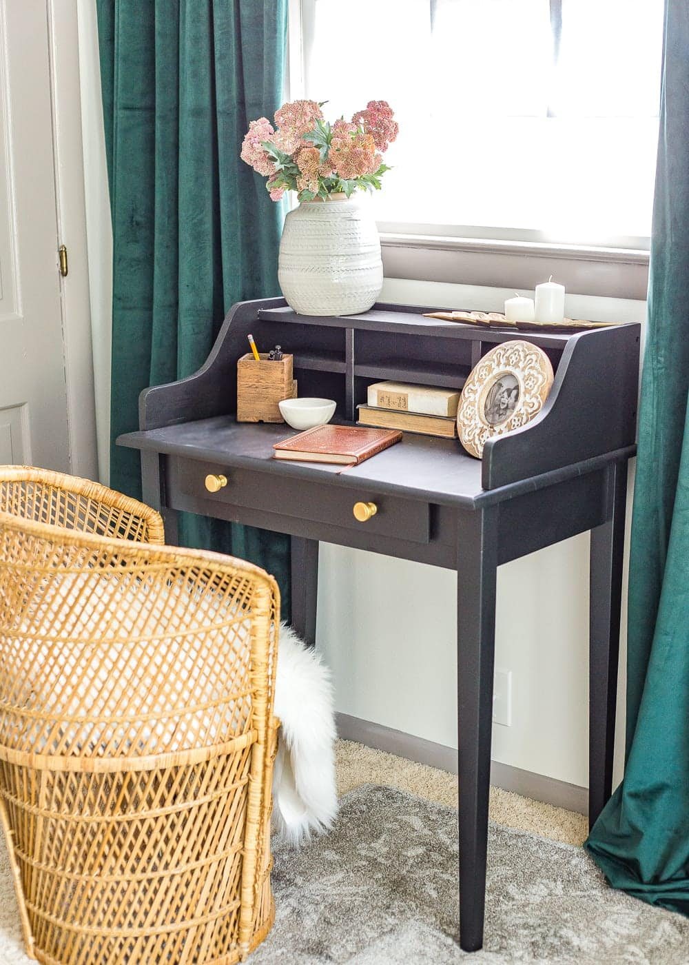 A boring guest bedroom gets a luxe, vintage chic makeover using thrifty projects, budget finds, and simple decorating tricks to maximize style and space. #guestbedroom #bedroominspiration #bedroomdecor