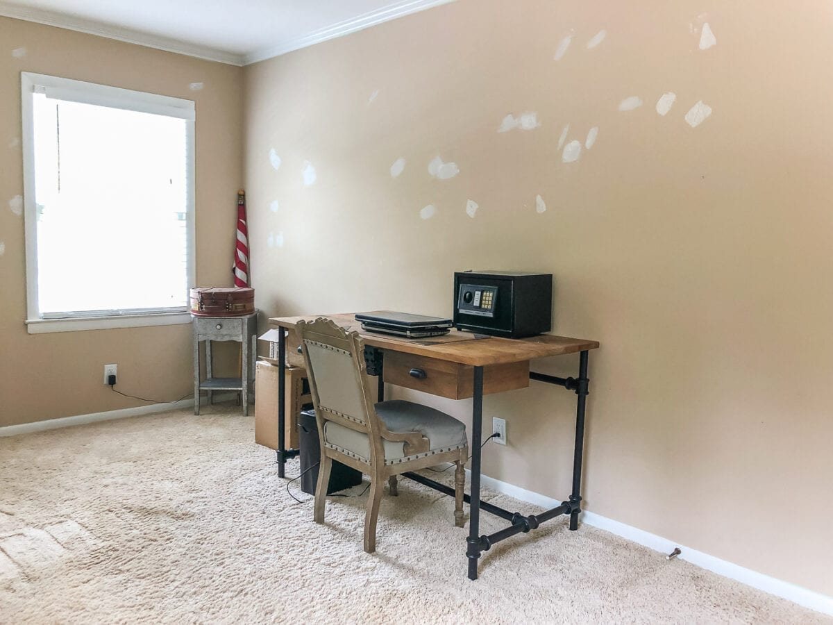 A boring guest bedroom gets a luxe, vintage chic makeover using thrifty projects, budget finds, and simple decorating tricks to maximize style and space. #guestbedroom #bedroominspiration #bedroomdecor