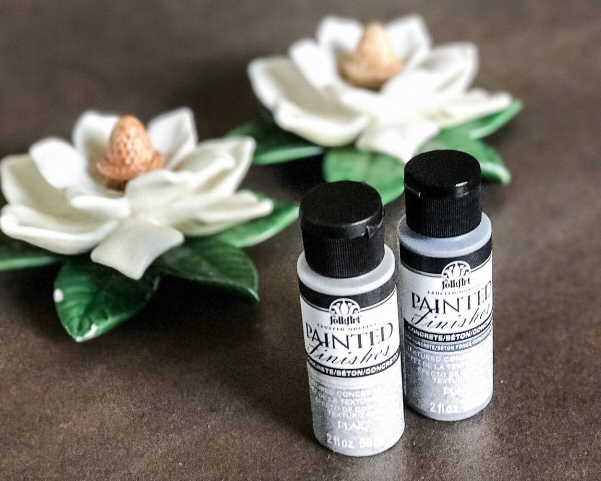 A quick and simple tutorial for how to make anything look like concrete with craft paint. #crafting #painting #thriftydecor