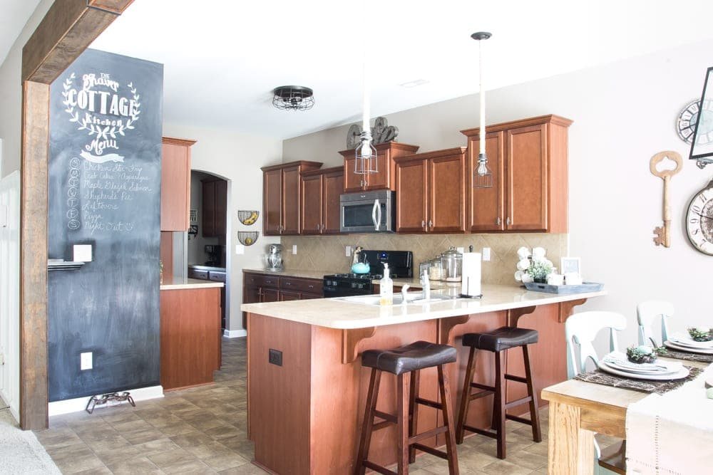 How to Paint Kitchen Cabinets Like a Pro | unigumushane.com - A complete step-by-step tutorial and full source list for painting kitchen cabinets to make them as durable as possible for as quickly and easily as possible.