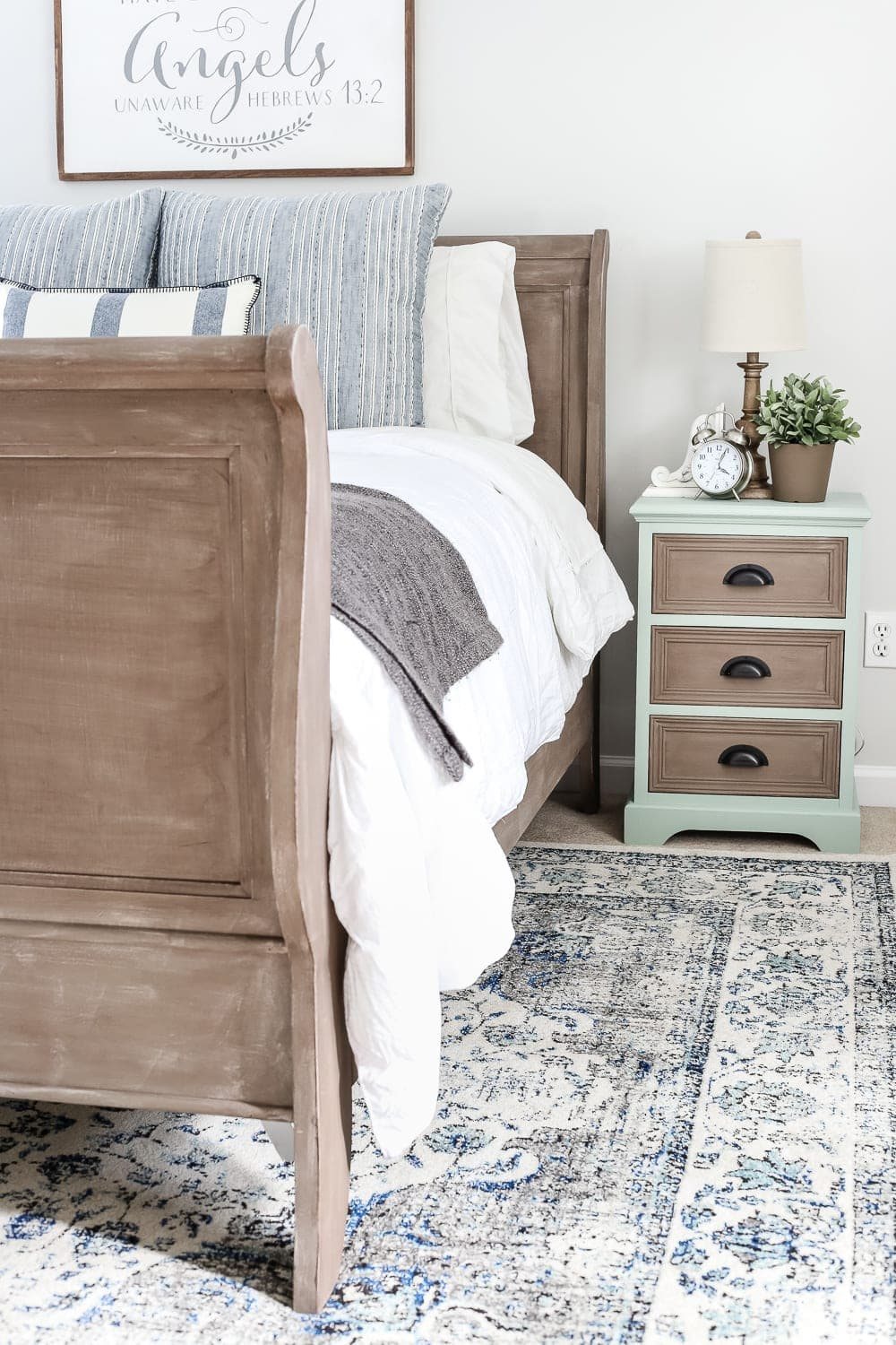 Painted Weathered Wood Bed Makeover | unigumushane.com - A thrifted bed gets a painted weathered wood Restoration Hardware look with no messy furniture stripping and in 3 quick steps.