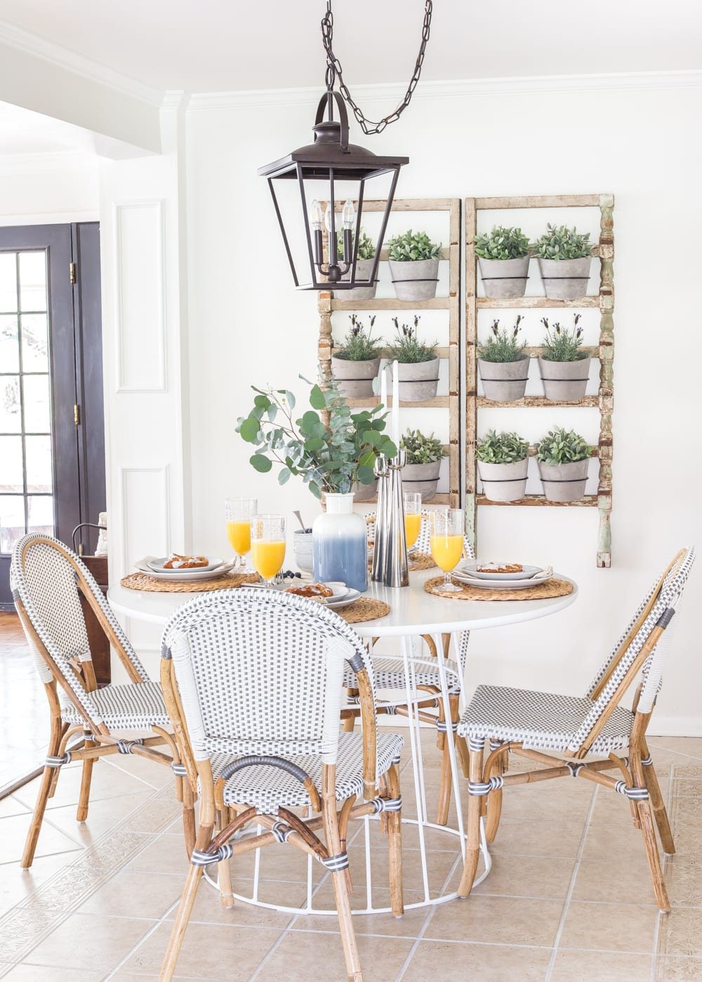 Scandinavian modern farmhouse breakfast nook