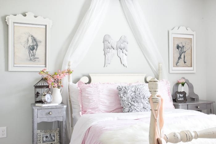 Repurposed Mirror Picture Frames | unigumushane.com - How to repurpose mirrors into picture frames along with an honest first-timer's review of Joanna Gaines' Magnolia Home Paint.