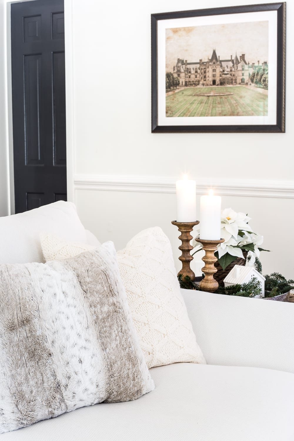 Seasonal Simplicity Christmas Living Room | unigumushane.com - A tour of a neutral Christmas living room with simple, natural decor, mercury glass, and a modern rustic vibe. #christmaslivingroom #neutralchristmas #christmasdecor
