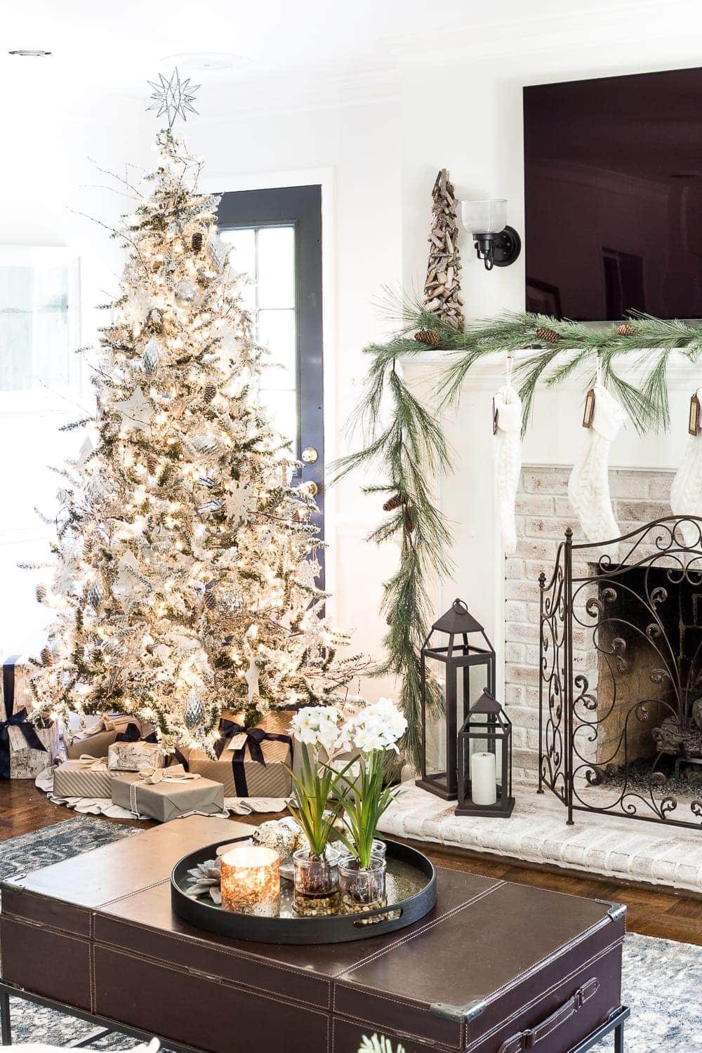 Seasonal Simplicity Christmas Living Room