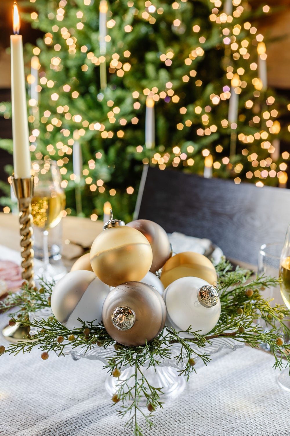 simple Christmas dining table centerpiece with ornaments
