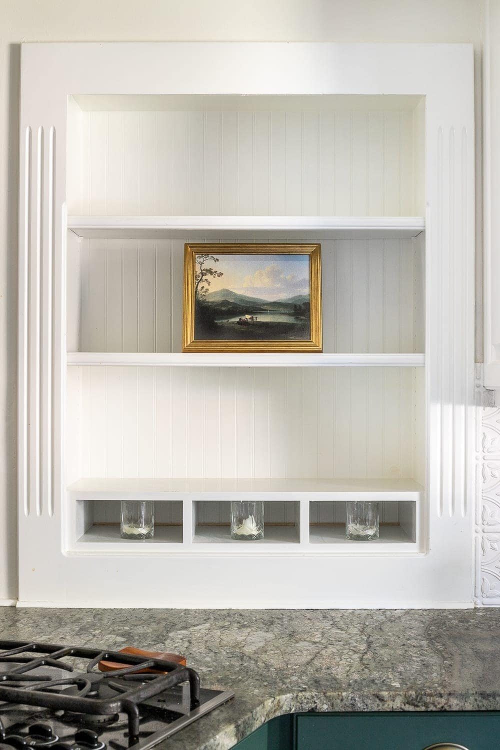 How to Decorate Shelves | 8 tips for decorating shelves to make them look perfectly styled and balanced every single time to make a statement in any room.