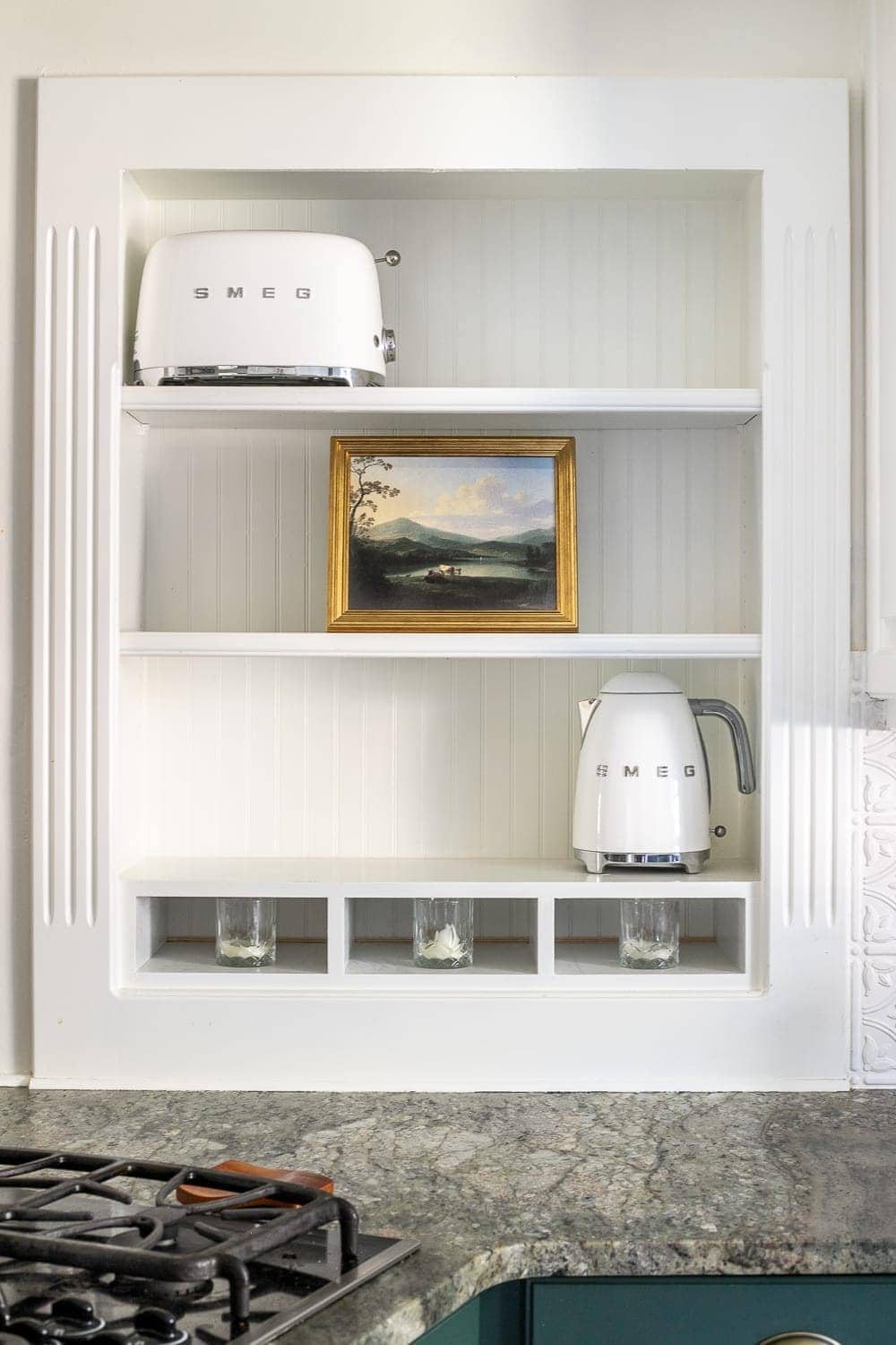 How to Decorate Shelves | 8 tips for decorating shelves to make them look perfectly styled and balanced every single time to make a statement in any room.