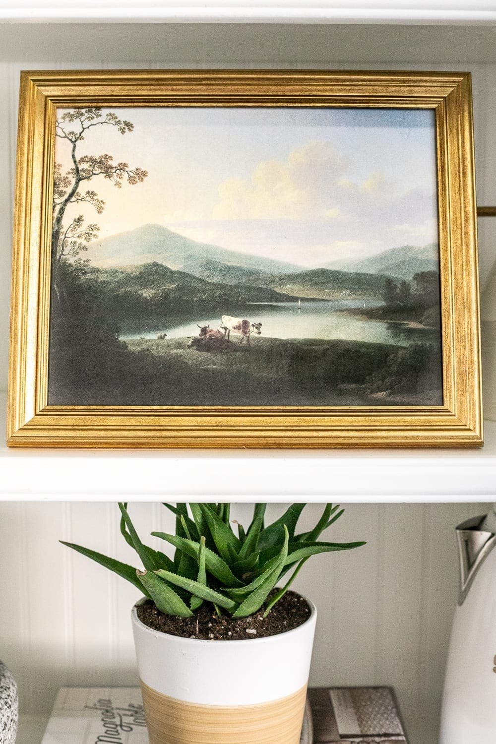 How to Decorate Shelves | 8 tips for decorating shelves to make them look perfectly styled and balanced every single time to make a statement in any room.