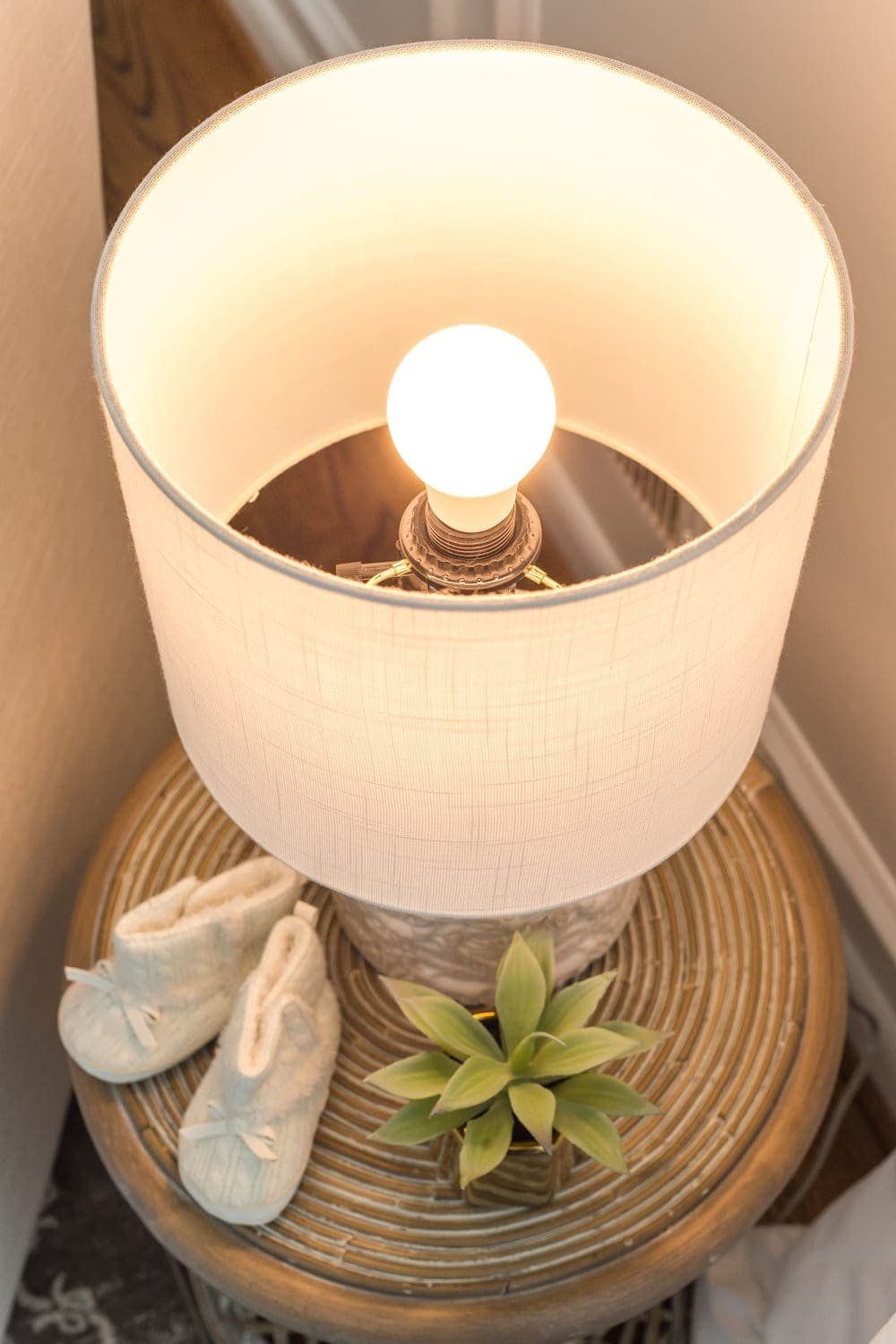 The Best Bedroom Light Bulb to Promote Sleep | Our non-biased 5 month test drive of sleep promoting light bulbs and how they help settle children, babies, and adults for bedtime. #babysleep #insomnia #lightbulb #lighting #ambience #bedroomlight #kidsbedtime #sleepsolutions