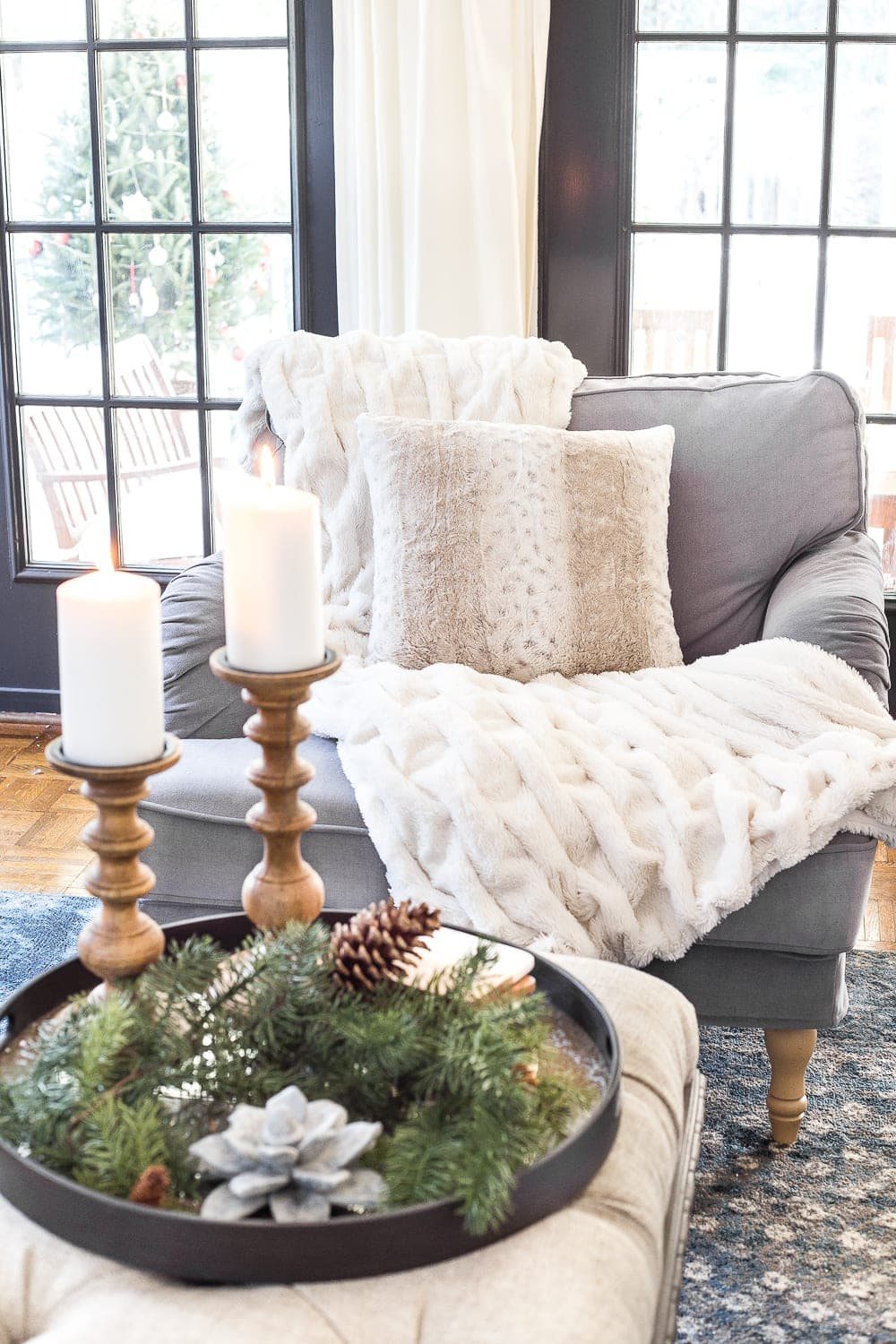 6 Ways to Make Your Home Feel Cozy After Christmas | unigumushane.com - 6 surefire ways to decorate your home feel cozy after Christmas during the cold winter months using proven methods from the Hygge lifestyle. #winterdecor #cozydecor #afterchristmas #hygge