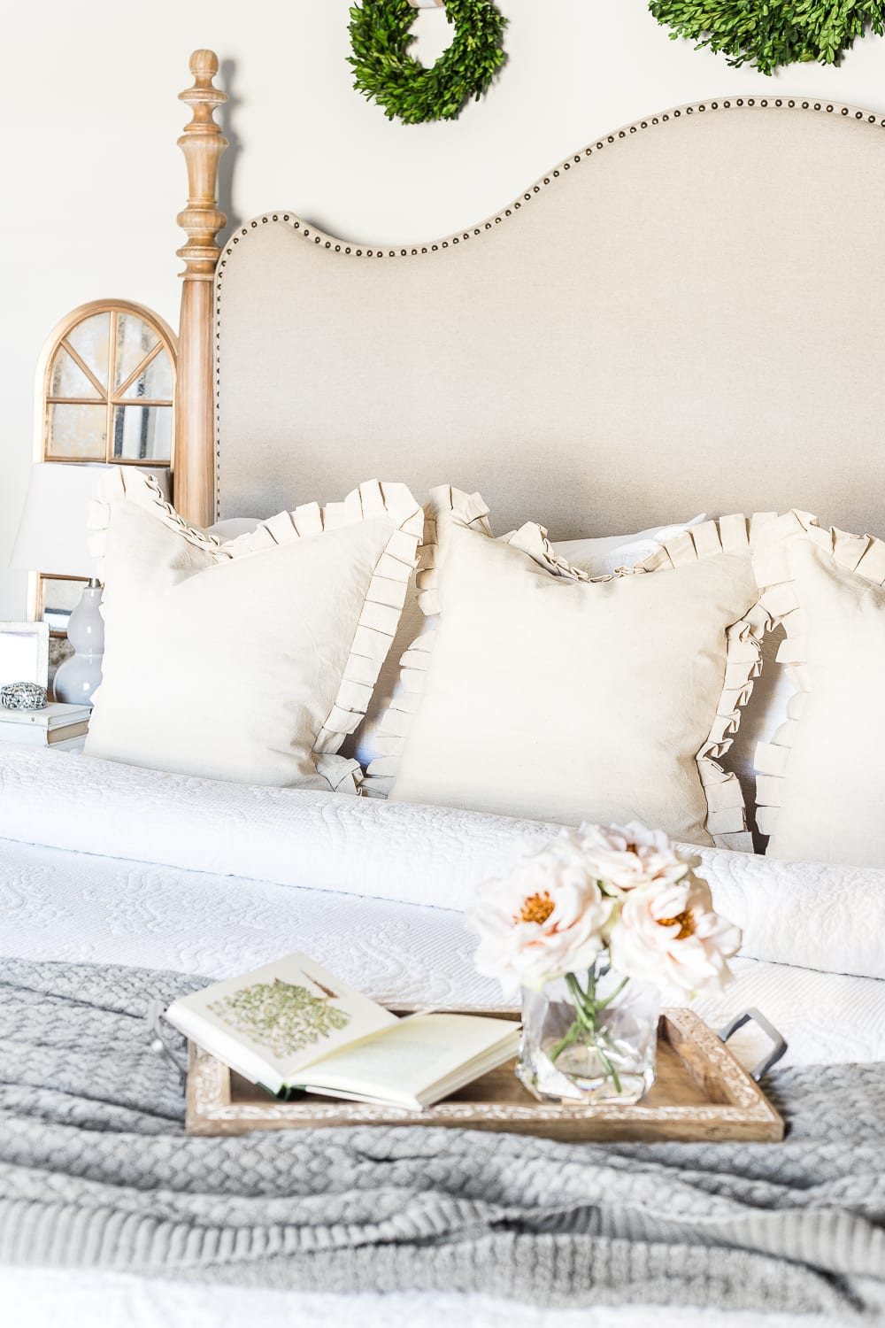 The best resources for luxury feeling bedding for a tight budget under $40. #bedding #luxurybedding #budgetbedding #bedroomdecor