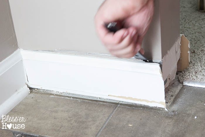 The DIY Newbie's Guide to Removing Baseboards | Unigumushane - Good to know for future reference!