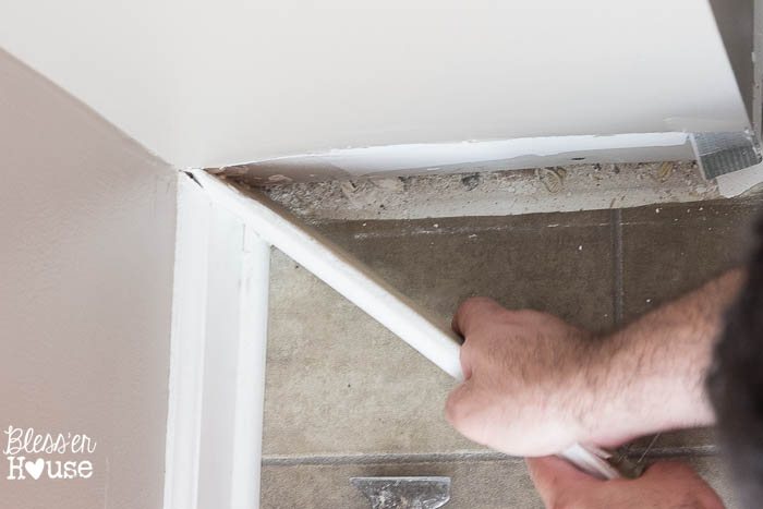 The DIY Newbie's Guide to Removing Baseboards | Unigumushane - Good to know for future reference!