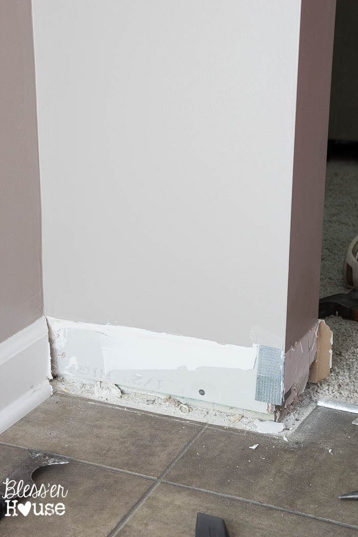 The DIY Newbie's Guide to Removing Baseboards | Unigumushane - Good to know for future reference!
