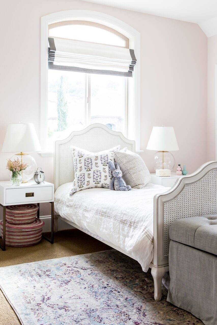 Benjamin Moore Melted Ice Cream - little girl bedroom with pink