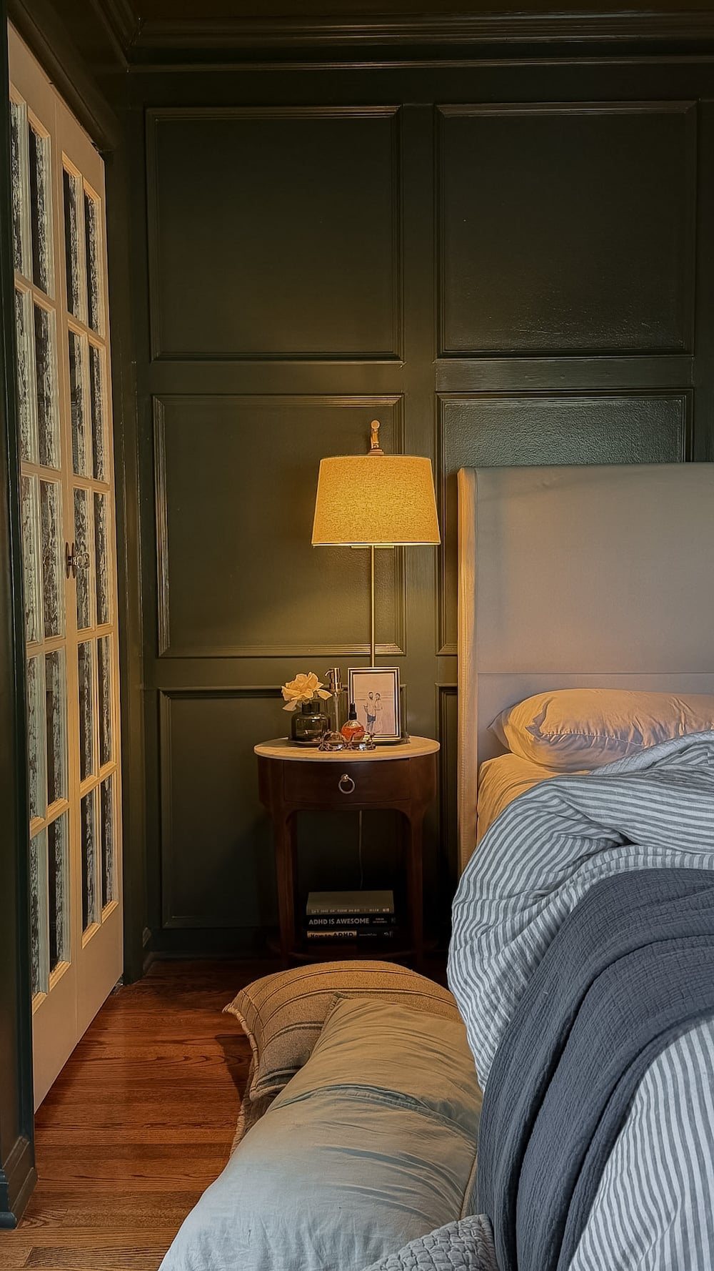 small bedroom storage bench