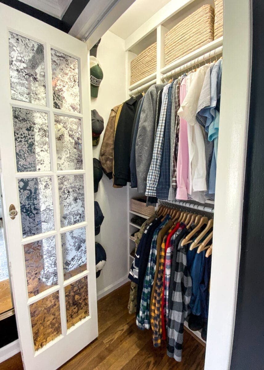 The Ultimate Closet Cleanout Cheat Sheet | A free printable with the easiest method to help you with closet cleanout to make more space in your wardrobe and leaves you feeling inspired every day.
