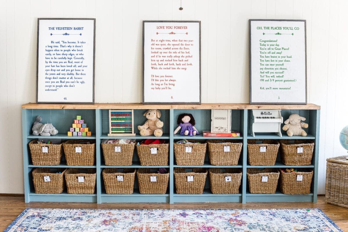 A free printable set of toy organization labels for bins with pictures and legible font to make clean up easier for pre-reading children. #playroom #toyorganization #organizing #toyorganizing #freeprintables #labels