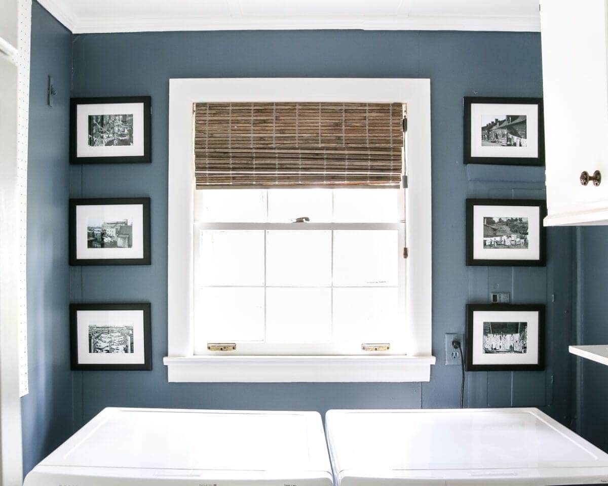 Vintage Clothesline Laundry Room Art Printable Set | unigumushane.com - A free downloadable printable set of 6 vintage black & white clothesline cityscape and countryscape photos perfect for framing in a laundry room.
