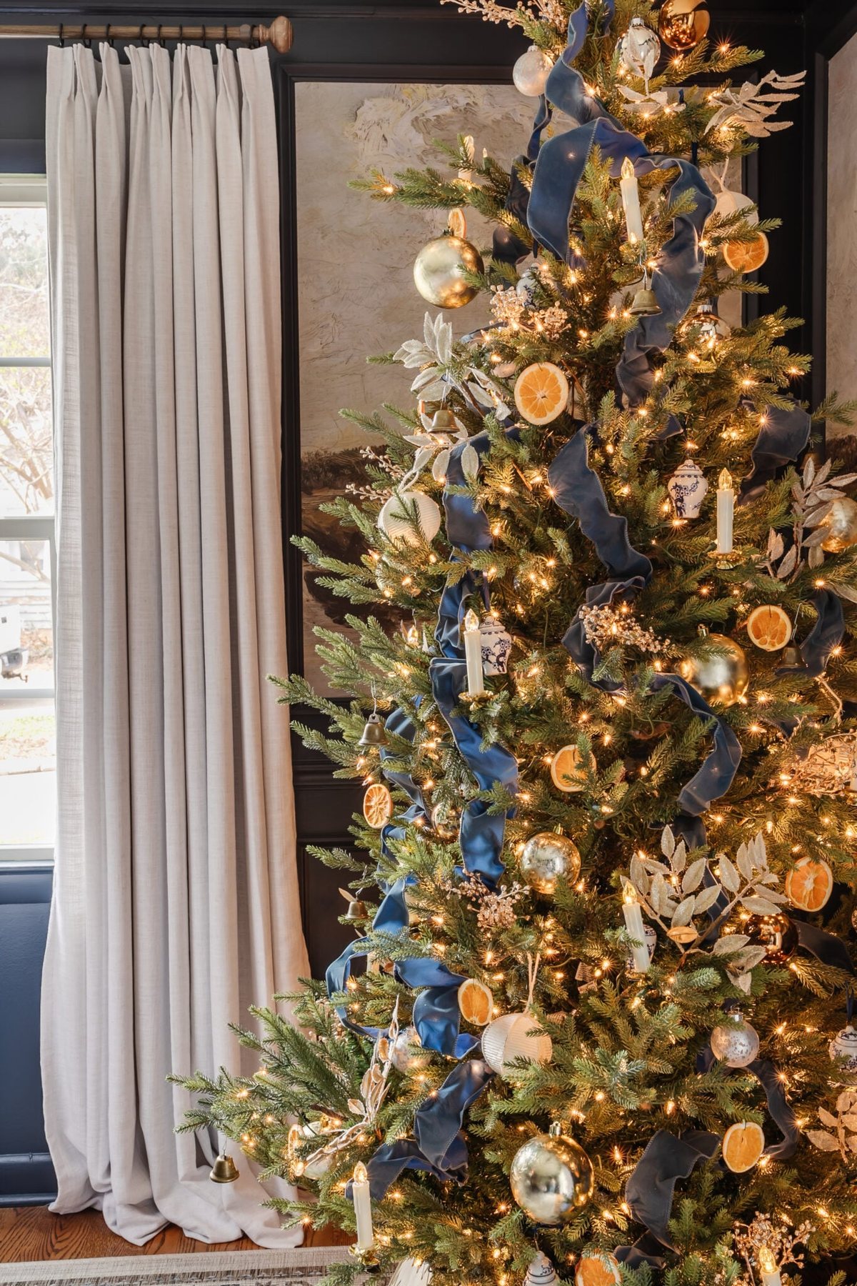 antique style battery operated candles on a Christmas tree