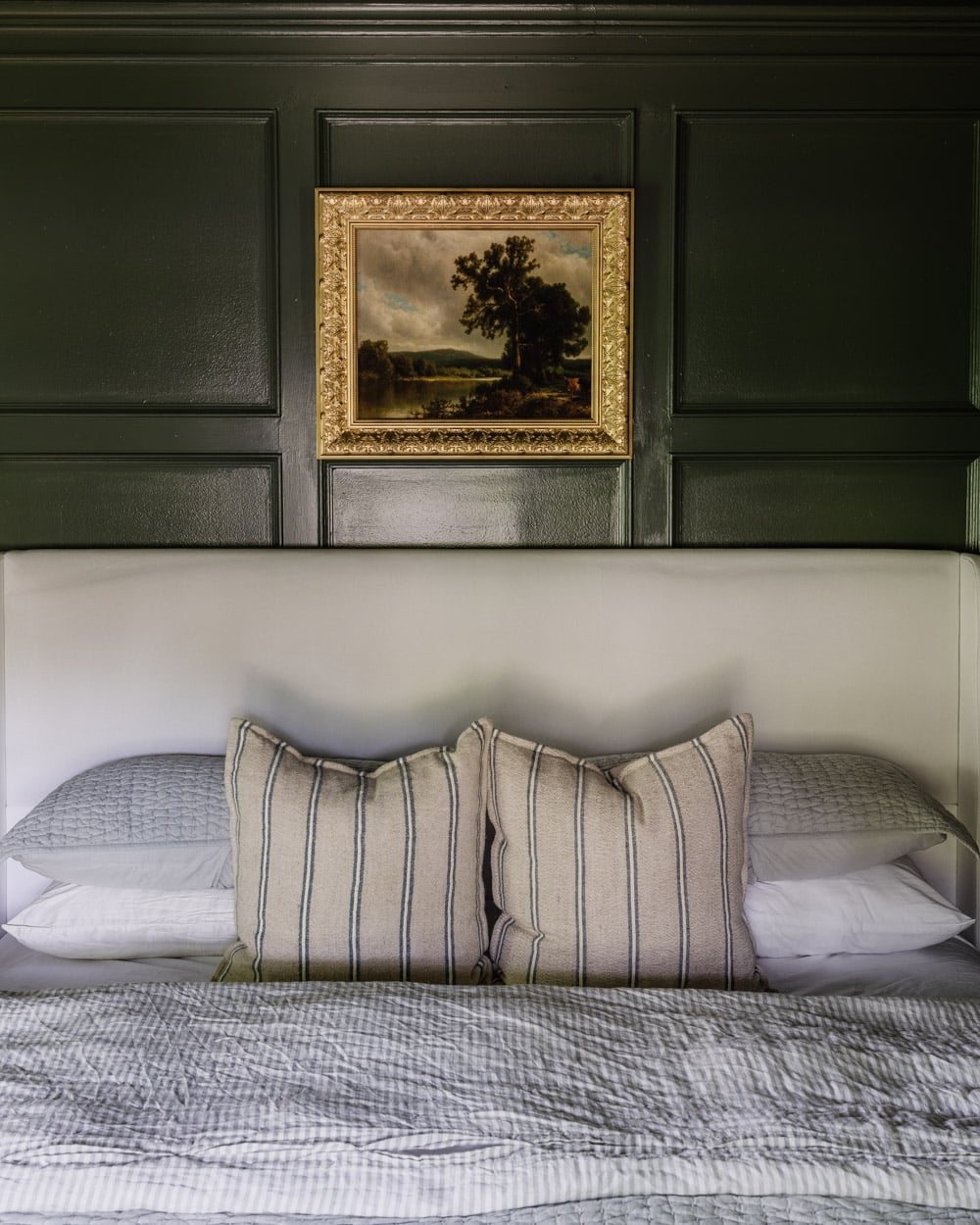 benjamin moore vintage vogue olive green bedroom