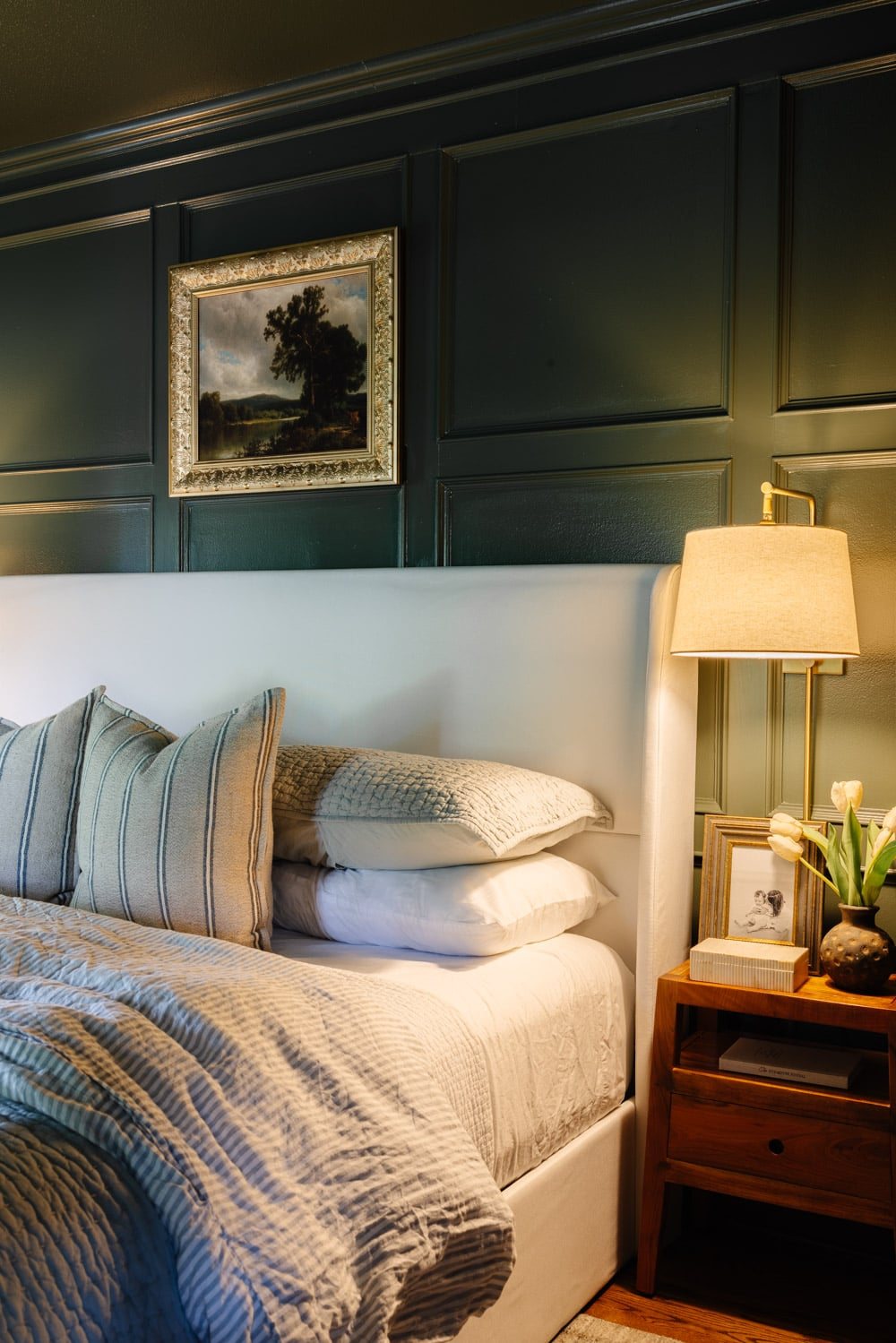 benjamin moore vintage vogue olive green bedroom