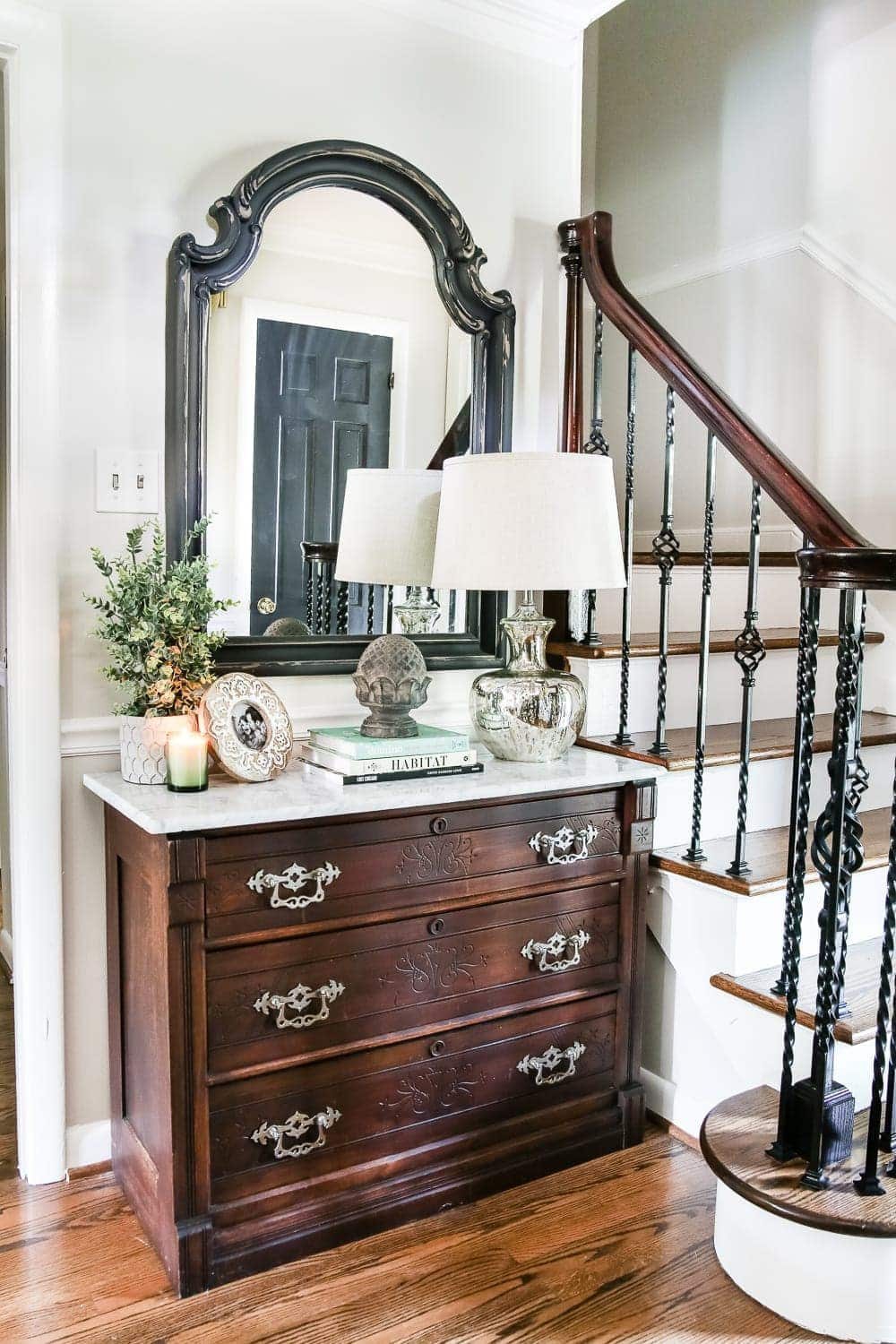 How to Remove Stains from Marble + Foyer Chest Makeover | unigumushane.com - A quick and simple tutorial for removing stains from white marble using kitchen & first aid supplies, plus a Victorian chest makeover and foyer update.