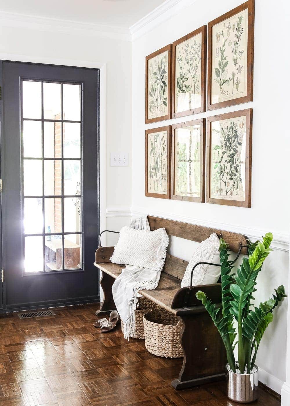 Modern French Farmhouse Summer Home Tour | unigumushane.com - A summer home tour with modern French farmhouse style using inexpensive decorating tricks and ways to stretch your dollar to look luxe on a budget, plus 8 more tours of gorgeous homes styled for summer!