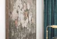 Vintage Chic Statement Art to Elevate Your Guest Bedroom