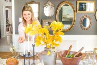 8 Capsule Staples for a Stylish Thanksgiving Tablescape