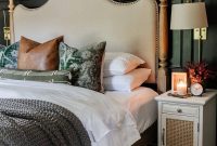 Cozy Modern-Traditional Fall Bedroom Ideas