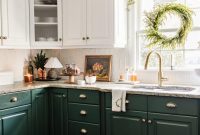9 Quick Ways to Decorate Your Kitchen for Christmas