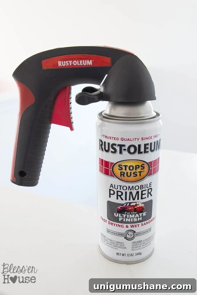 How to Spray Paint Bathroom Fixtures: Step-by-Step Tips 7 spray paint grip
