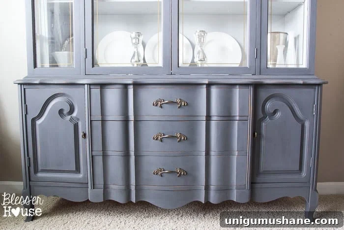 French Provincial China Cabinet Makeover in 2 Easy Steps | blesserhouse.com