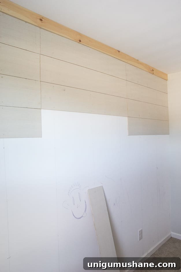 How to Build a Planked Board-and-Batten Accent Wall: Part 1 4 DIY Planked Board and Batten Accent Wall Part 1 | blesserhouse.com