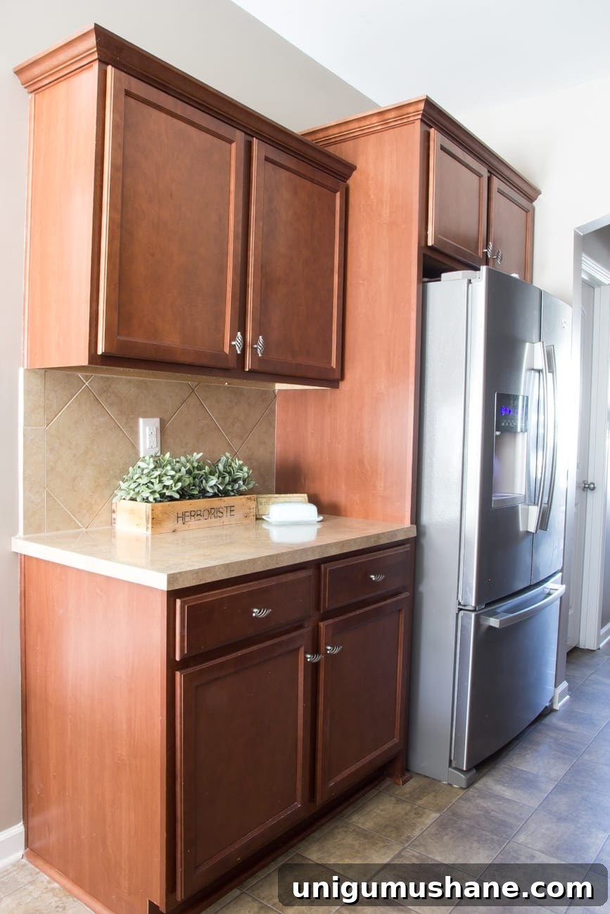 Modern Farmhouse Kitchen Makeover Reveal and Design Ideas 7 Modern Farmhouse Kitchen Makeover Reveal | blesserhouse.com - So many budget-friendly DIY projects packed into one kitchen!