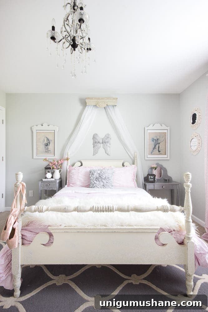Turn Old Picture Frames into Stylish Mirrors 10 Repurposed Mirror Picture Frames | blesserhouse.com - How to repurpose mirrors into picture frames along with an honest first-timer's review of Joanna Gaines' Magnolia Home Paint.